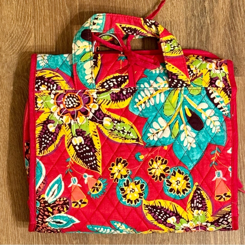 Vera Bradley hanging travel organizer bag